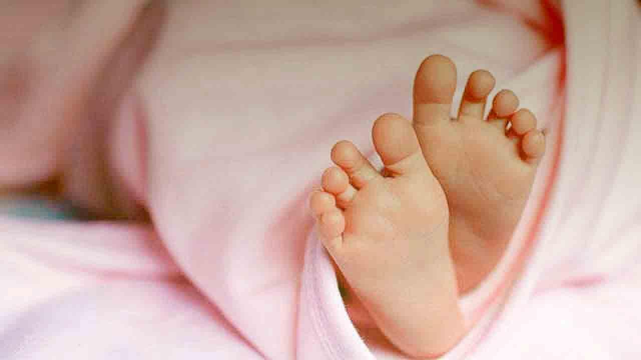 जन्म के बाद नवजात को अरहर के खेत मे फेंका, बमुश्किल बची जान, जांच में जुटी पुलिस