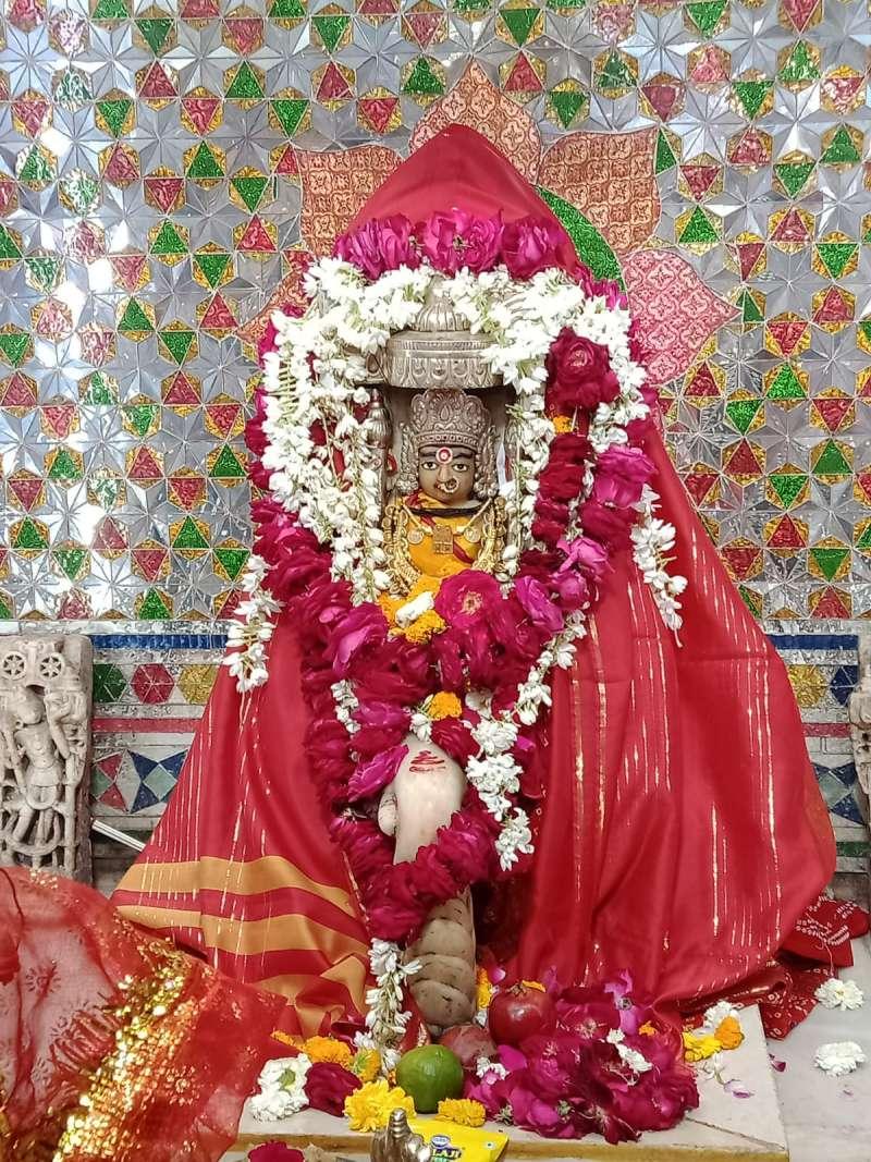 विश्व का इकलौता मंदिर जहां हाथी पर विराजित हैं मां लक्ष्मी, दिवाली पर होता है विशेष अनुष्ठान