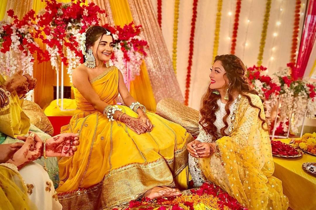 Haldi-Mehndi Ceremony : हल्दी और मेहंदी की रस्म को ऐसे बनाएं खास, मेहमान आपके प्रयासों की करेंगे सराहना