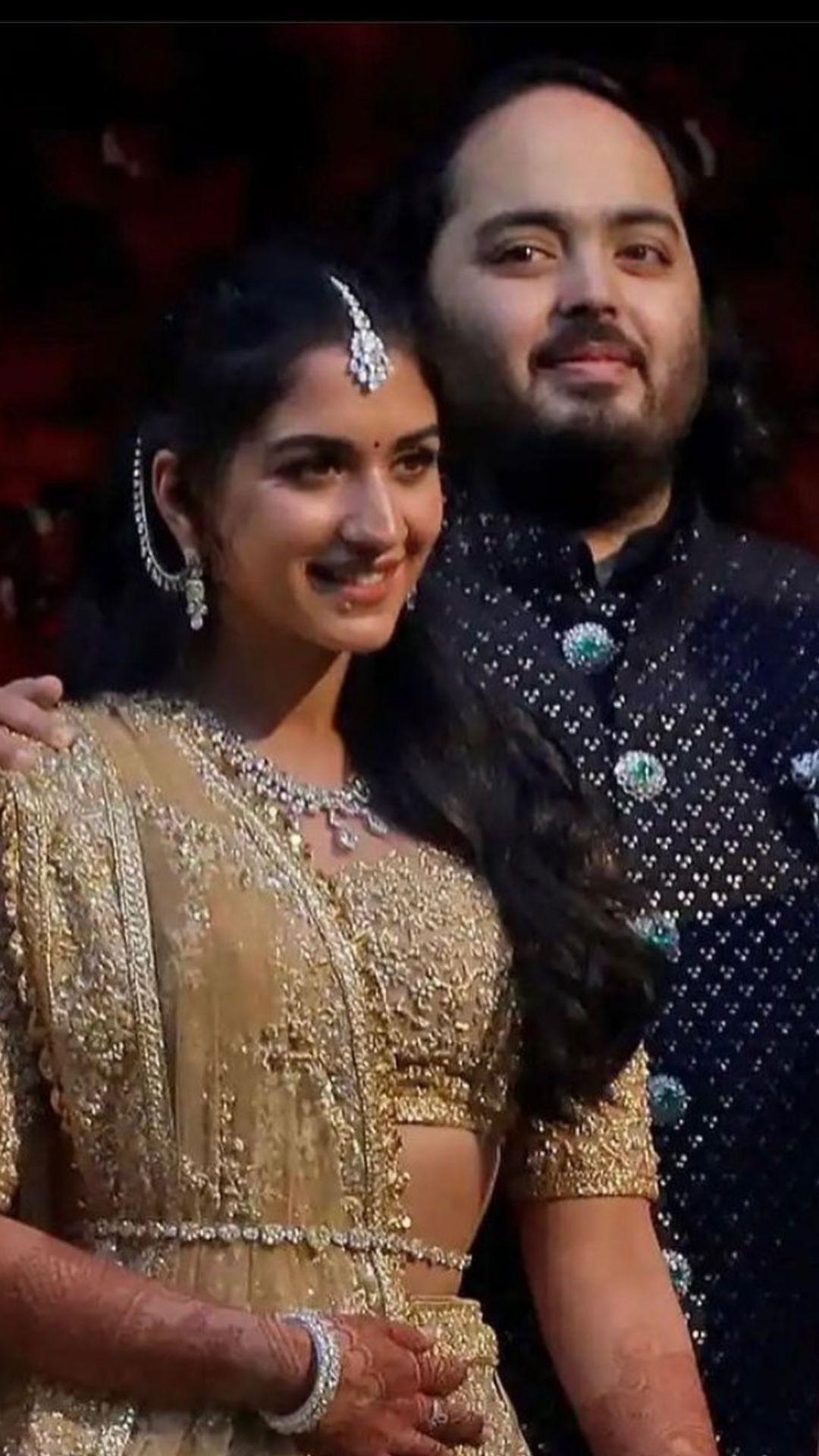 Anant Radhika Age Gape : अनंत अंबानी से इतनी बड़ी हैं Radhika Merchant, देखें डिटेल्स