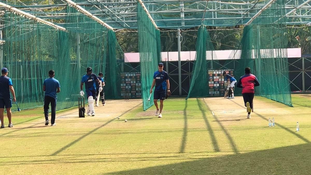 Indore IND vs NZ 3rd ODI : होलकर स्टेडियम में रिहर्सल करती दिखी न्यूजीलैंड टीम, देखें तस्वीरें