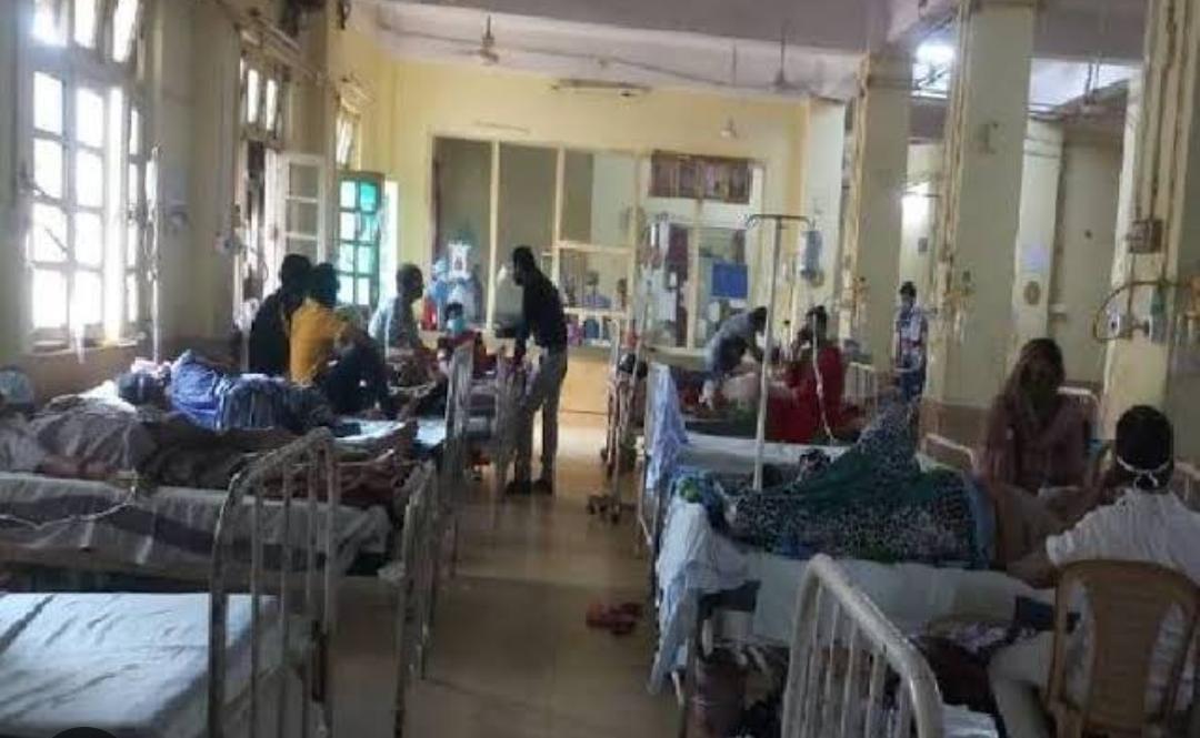 मेडिकल कालेज में लगी आग, मचा हड़कंप