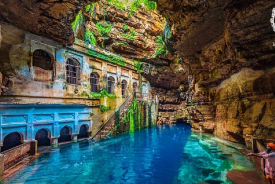 Bhim Kund: मध्य प्रदेश के इस शहर में मौजूद है रहस्यमयी भीमकुंड, इसकी सिर्फ 3 बूंदों से मिट जाती है प्यास, खत्म हो जाती है बीमारियां