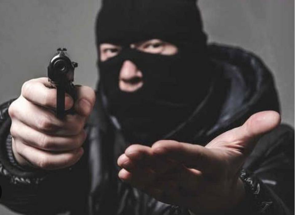 दलित बुजुर्ग के गुप्तांग में टॉर्च घुसाई, नकाबपोश बदमाशों ने दिया घटना को अंजाम