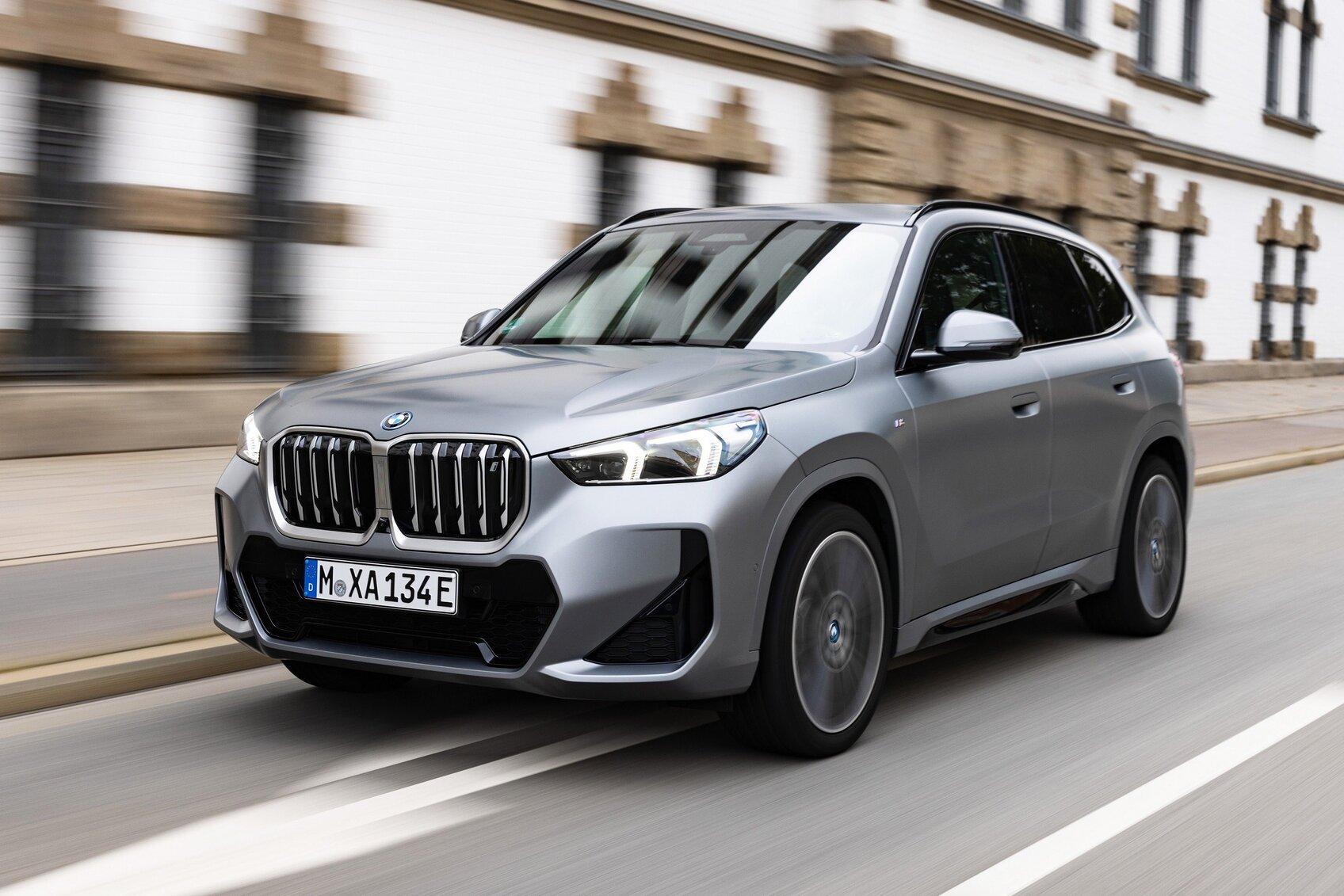 इंतजार खत्म, BMW की सबसे सस्ती इलेक्ट्रिक SUV भारत में लॉन्च, इन कंपनियों को देगी टक्कर, जानें कीमत-फीचर्स