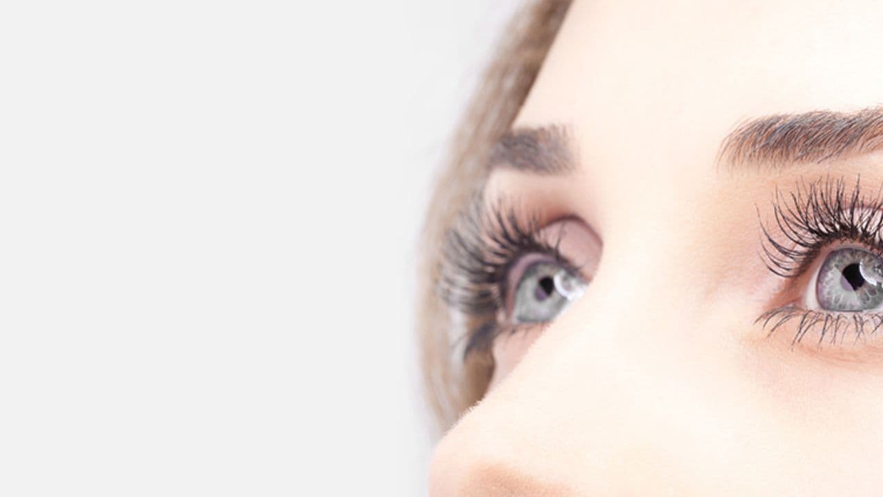 Eye Care: क्या आप भी घंटों मोबाइल-लैपटॉप पर करते हैं काम, अपनाएं ये टिप्स, आंखों को मिलेगा आराम
