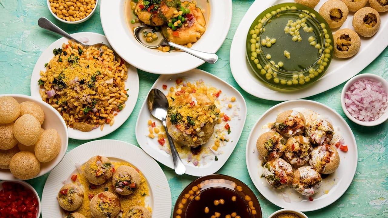 महाकुंभ का हिस्सा बनने जा रहे हैं प्रयागराज, जरूर लें इन 5 स्ट्रीट फूड का आनंद