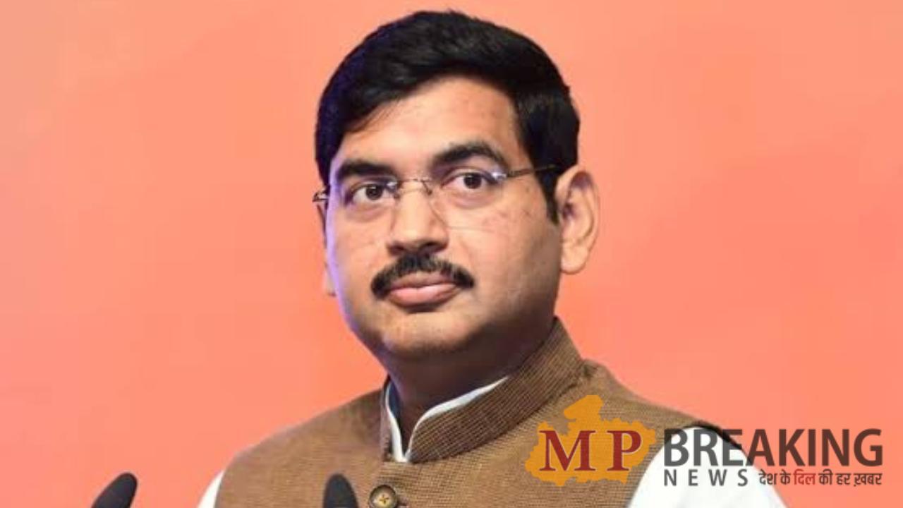 छतरपुर अपहरण मामले में सियासत, BJP का पलटवार, आशीष अग्रवाल ने कहा- एक फेक न्यूज फैक्ट्री बन चुकी है कांग्रेस