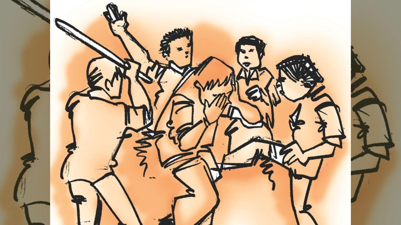 व्हाट्सएप पोस्ट पर आपत्तिजनक टिप्पणी करने पर नाबालिग को पीटा, मामला दर्ज