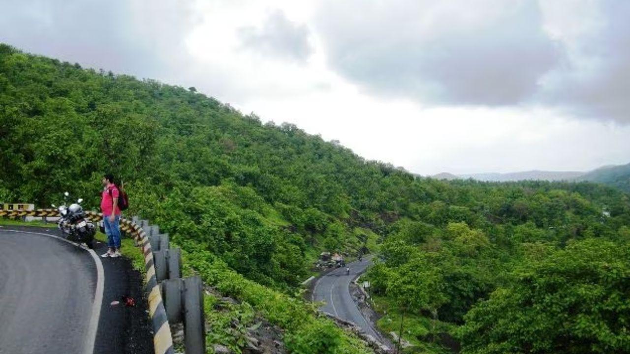 Indore Travel: मानसून में घूमने के लिए इंदौर के आस-पास की ये जगह हैं बेस्ट,  सुंदर और मनोरम स्थल मोह लेंगे आपका मन