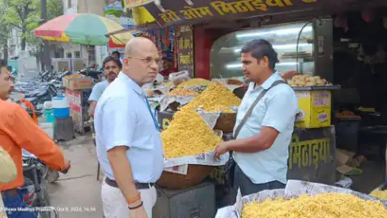 रीवा में मिलावटी खाद्य पदार्थों की बिक्री पर रोक, कलेक्टर ने दिए निर्देश, दोषी पाए जाने पर होगी कड़ी कार्रवाई