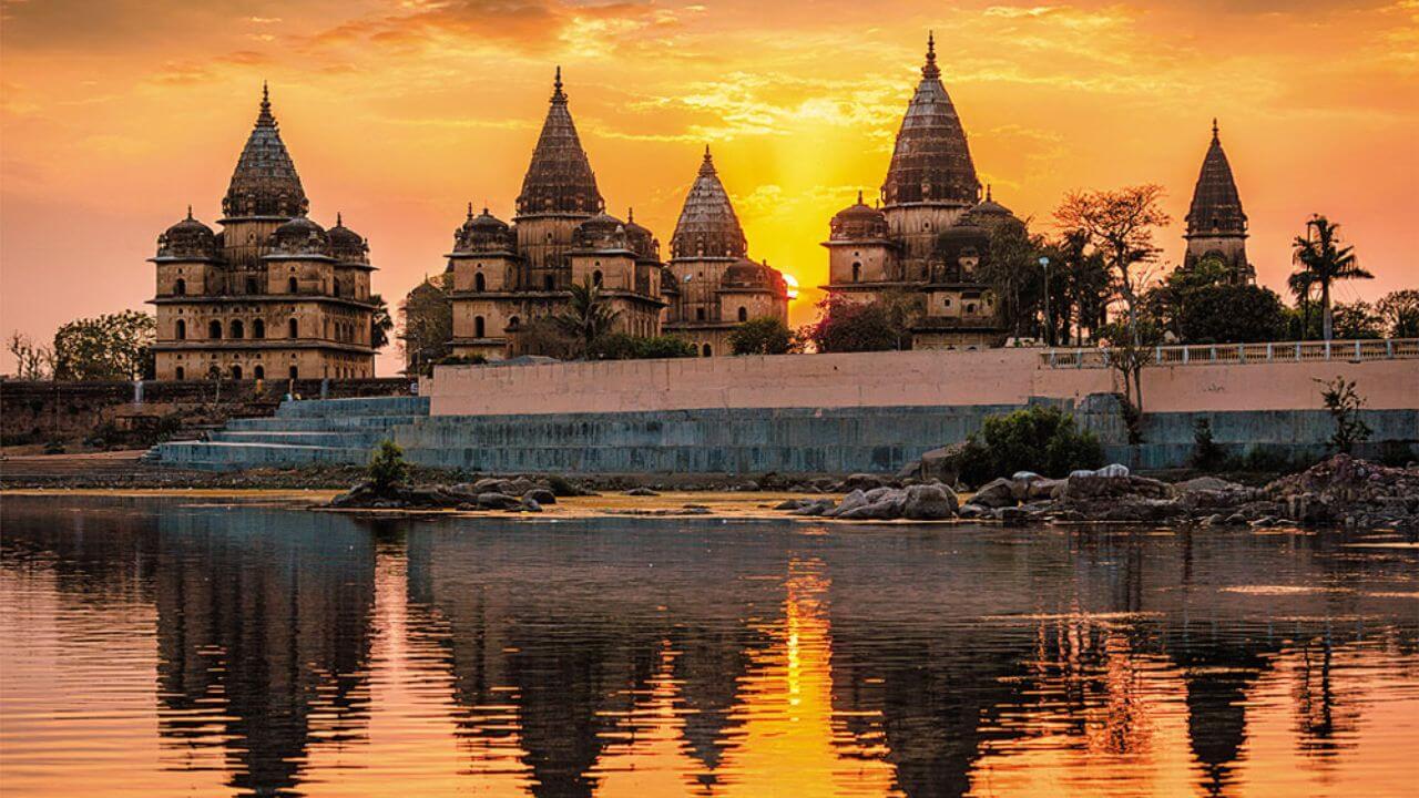 MP घूमने का बना रहे हैं प्लान? इन दर्शनीय स्थानों को मिस न करें