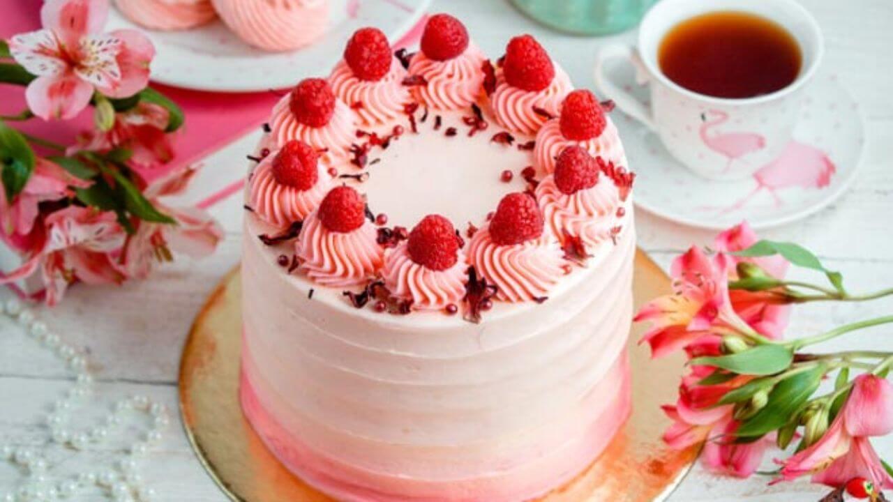 खूबसूरत दिखने वाले ये बर्थडे केक हो सकते हैं सेहत के लिए खतरनाक, जानें कैसे है कैंसर का कनेक्शन