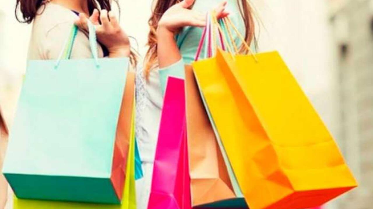 दिल्ली से भी सस्ते हैं नोएडा के ये 3 बाजार, कम कीमत में खरीदें कपड़े से लेकर ज्वेलरी तक सब कुछ