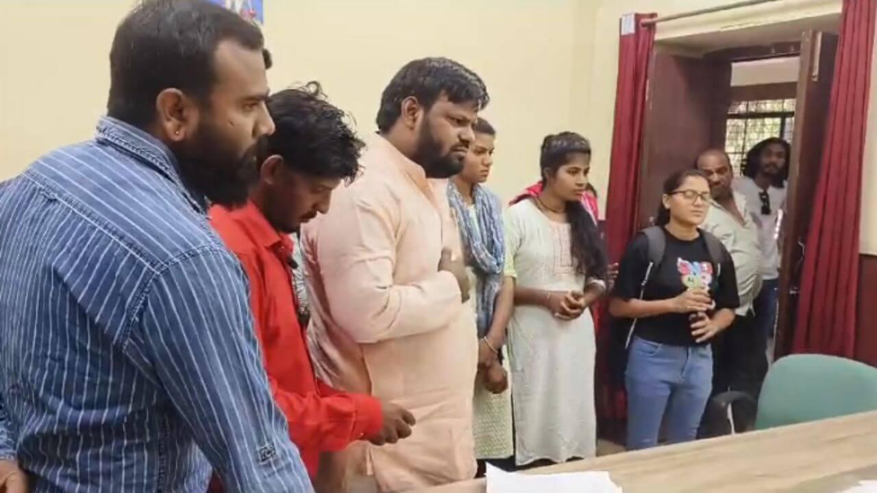 DAVV Results : बीएड चौथे सेमेस्टर का परीक्षा परिणाम जारी, छात्रों ने लगाए आरोप – वैल्यूएशन सही नही हुआ