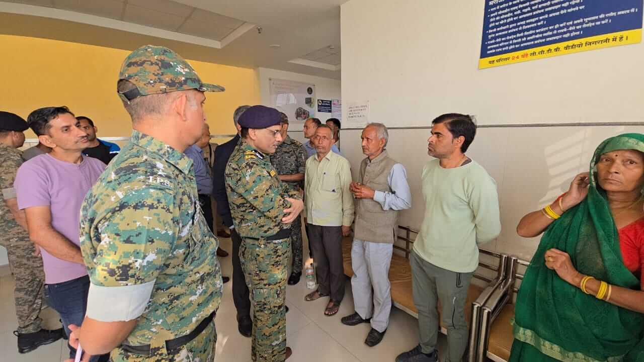 बालाघाट में कुंदुल नक्सल मुठभेड़, घायल जवान का हाल जानने गोंदिया पहुंचे