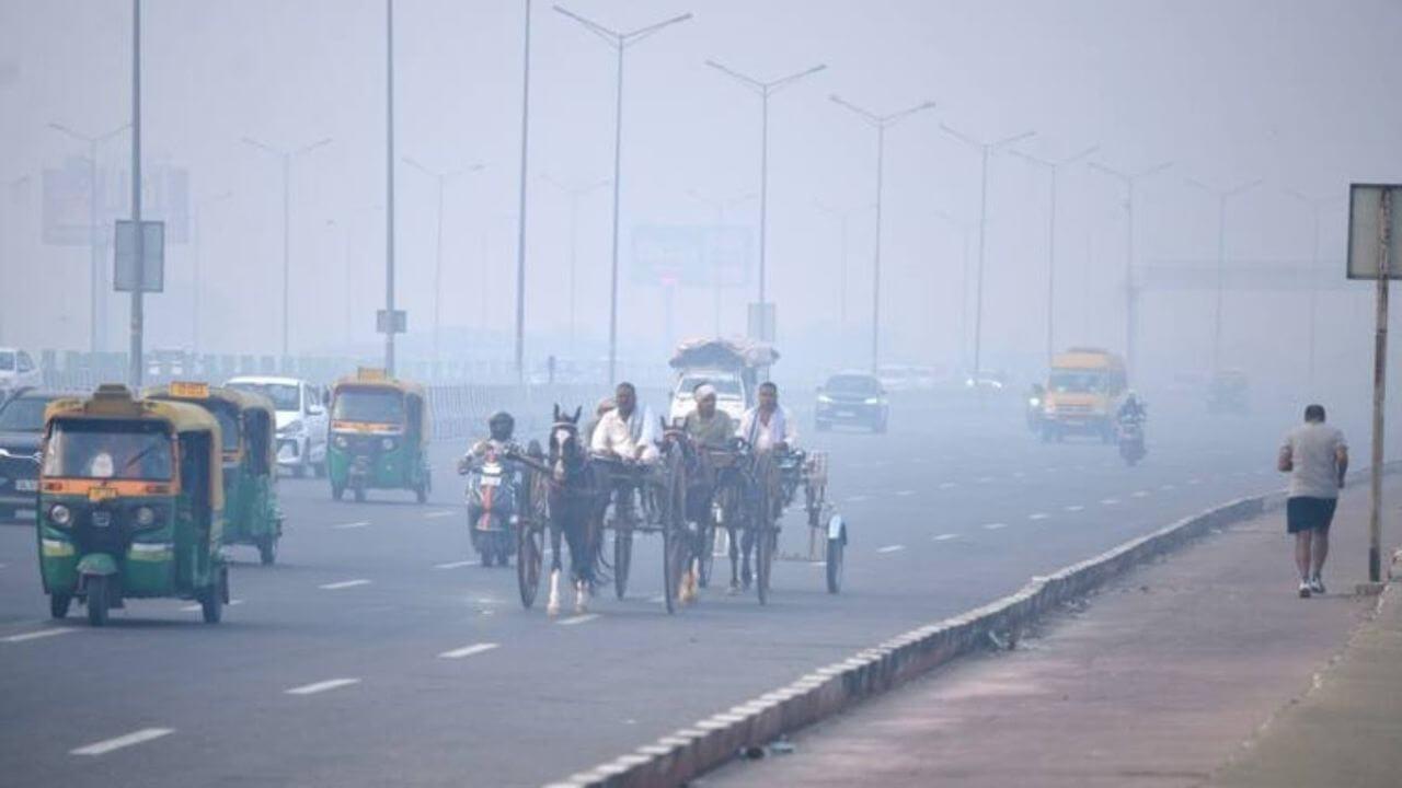 UP Weather : आज भी घने कोहरे-कोल्ड डे का ऑरेंज येलो अलर्ट, 2 दिन बाद मिलेगी ठंड से थोड़ी राहत