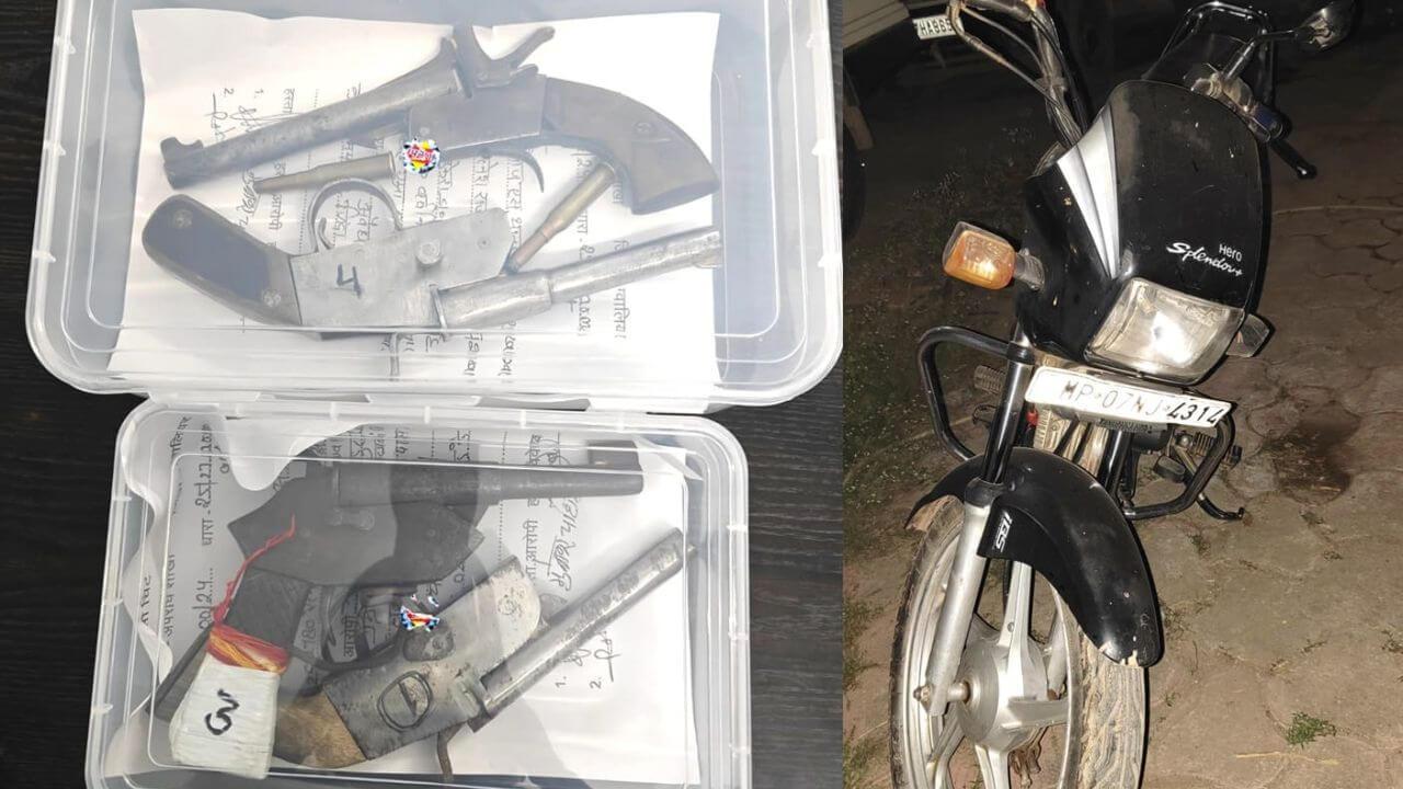 अवैध हथियार बेचने आया तस्कर डील से पहले ही गिरफ्तार, 4 देसी कट्टे व 2 जिन्दा राउंड जब्त