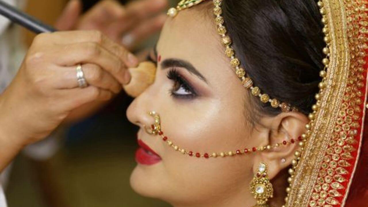 सर्दियों में Bridal Makeup करते समय इन 6 बातों का रखें ध्यान, मिलेगा परफेक्ट लुक