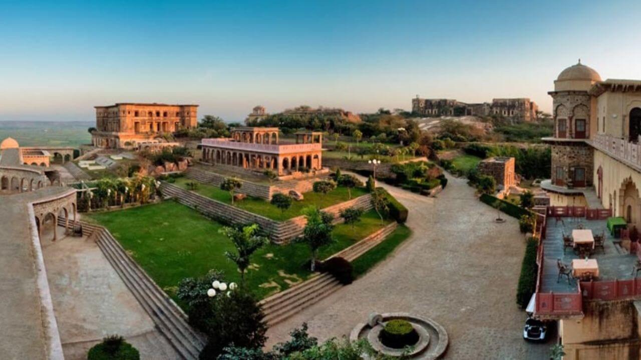 दिल्ली से कुछ घंटे की दूरी पर ही बसी है यह खूबसूरत जगहें, सर्दियों में अपने वीकेंड को बनाए यादगार