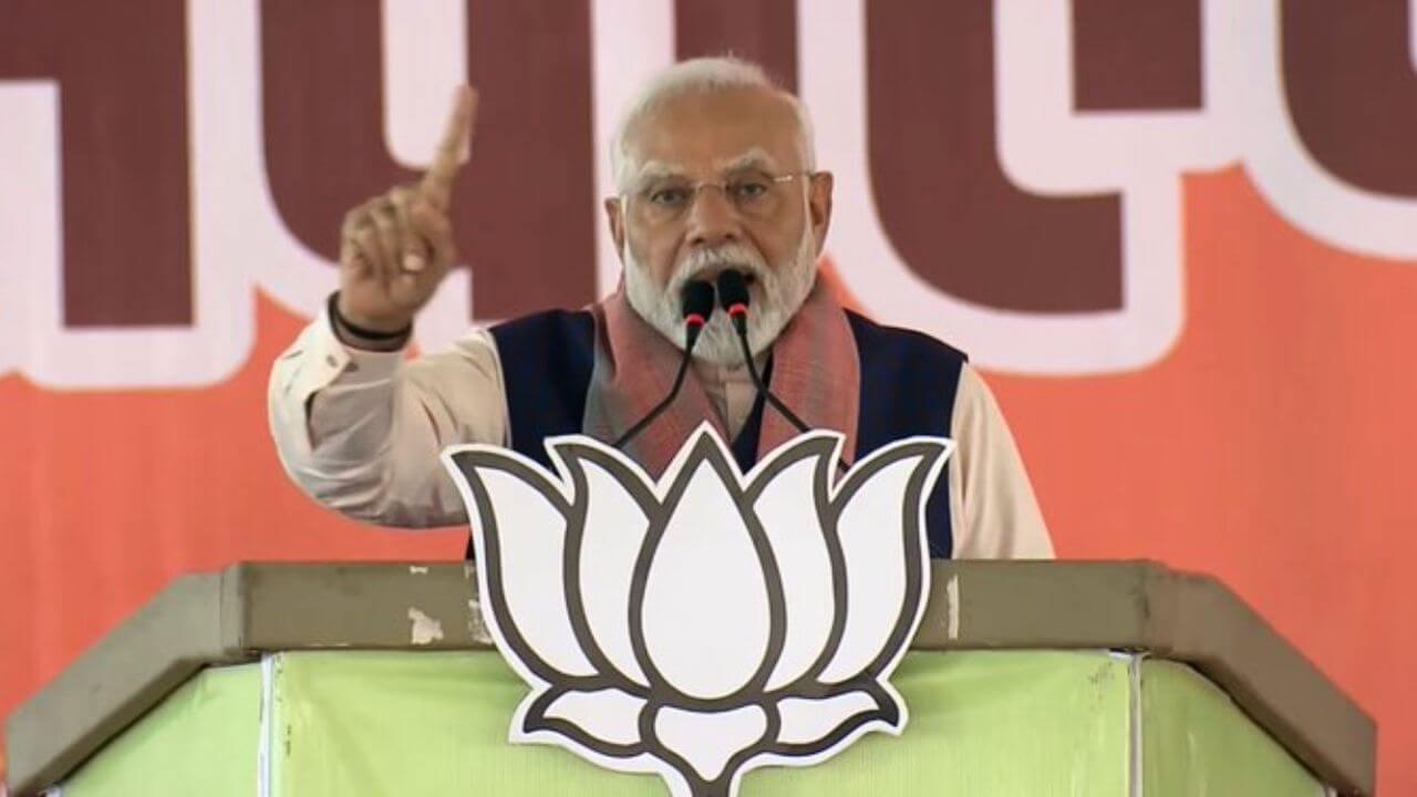 PM Modi का कांग्रेस पर हमला, बोले- चुनाव महाराष्ट्र में, वसूली कर्नाटक और तेलंगाना में!