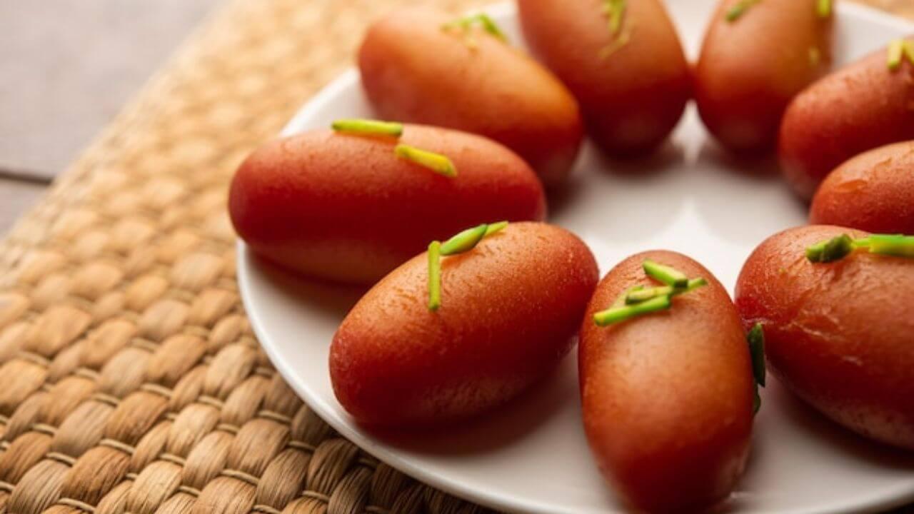 प्राकृतिक नजारों के साथ इन 5 मिठाइयों के लिए भी प्रसिद्ध है झारखंड, एक बार जरूर करें ट्राई