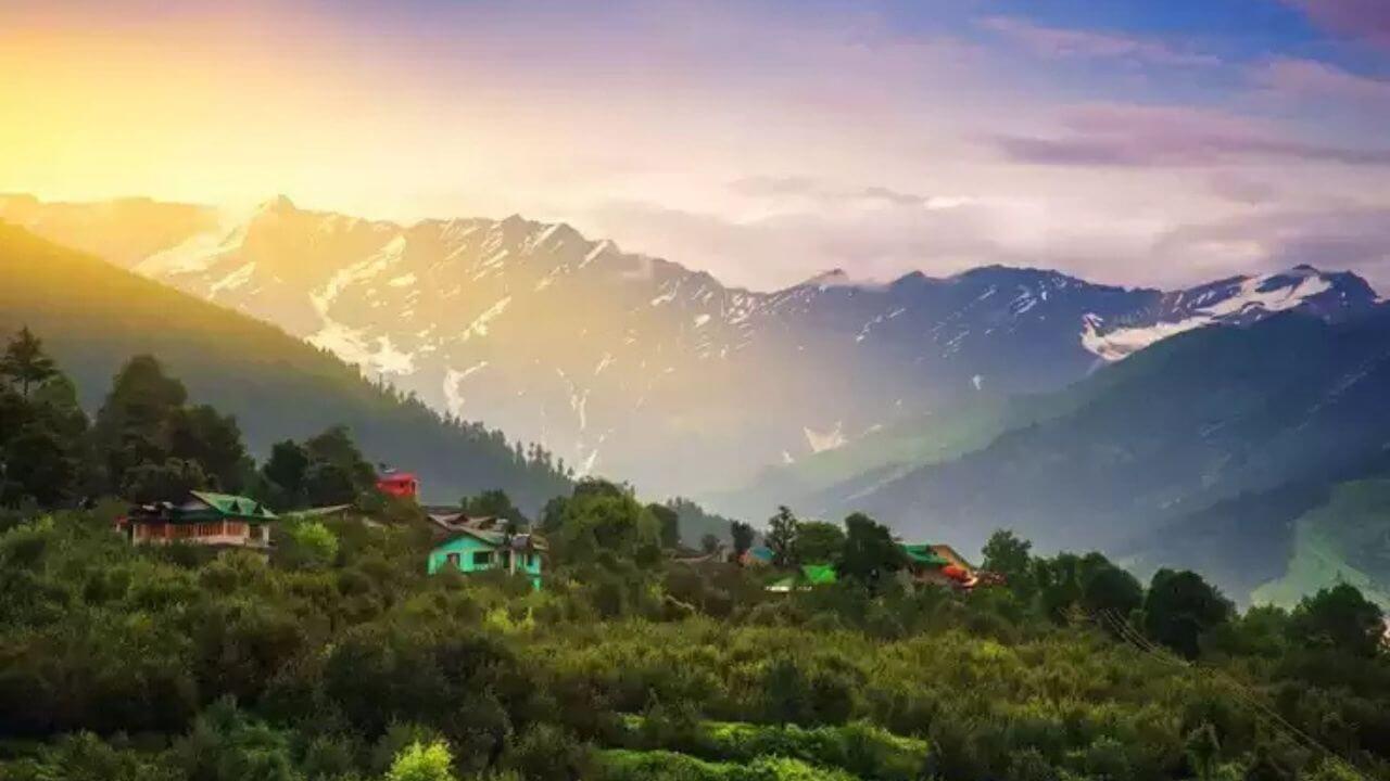 भारत का ये खूबसूरत हिल स्टेशन, जहां हैं सिर्फ 24 घर और 4 दुकानें