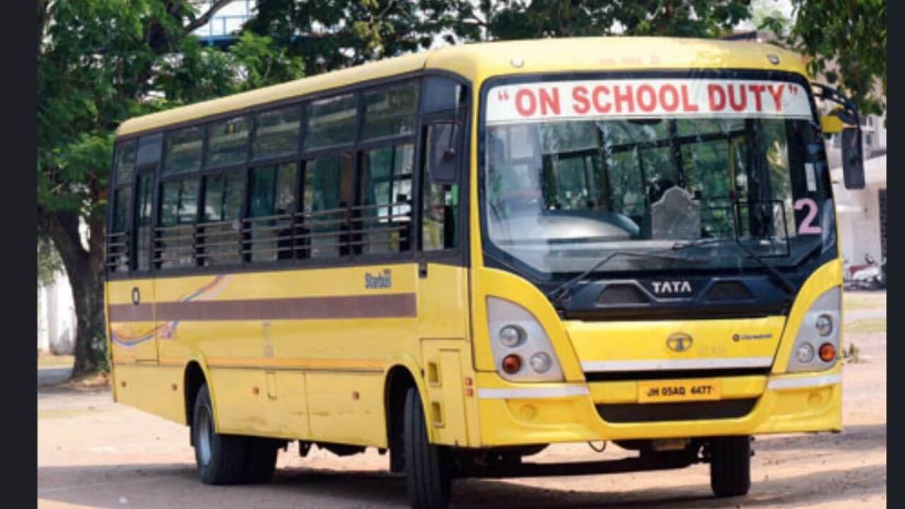 अगर 12 साल से पुरानी बस चला रहे हैं स्कूल तो हो जाएं सावधान, हाई कोर्ट के सख़्त निर्देश, स्पीड गवर्नर और GPS को लेकर भी कही बात