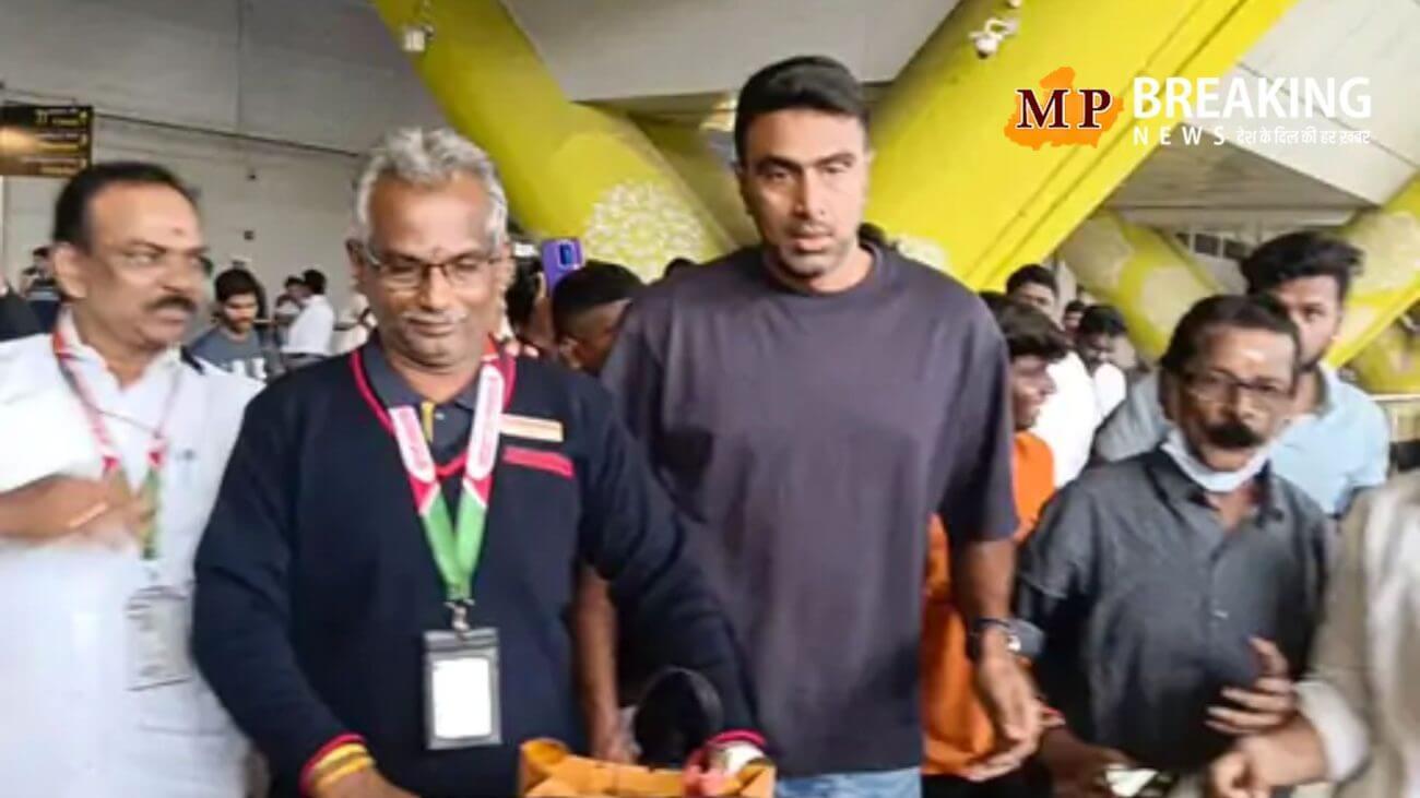 चेन्नई लौटे रविचंद्रन अश्विन, फैंस ने किया शानदार स्वागत, अश्विन ने कहा – ‘चेन्नई सुपर किंग के लिए खेलने वाला हूं’