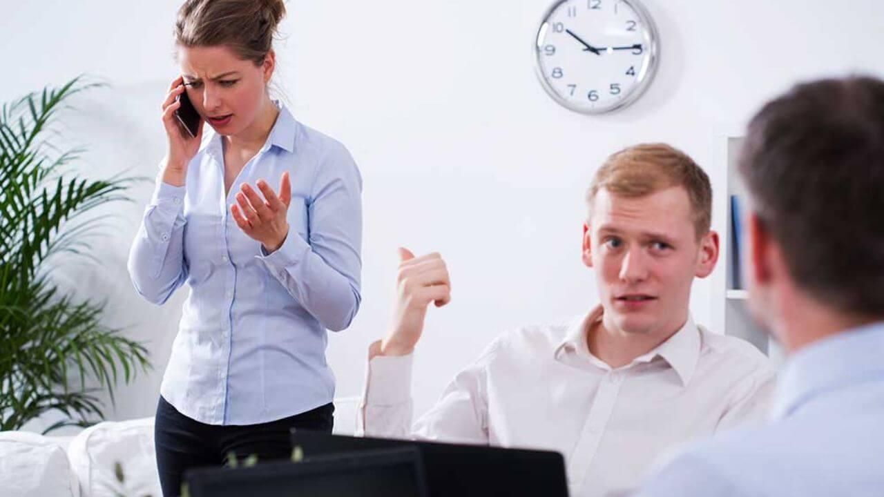 5 बुरी आदतें जो आपकी जिंदगी को कर सकती हैं तबाह, आज से ही करें सुधार