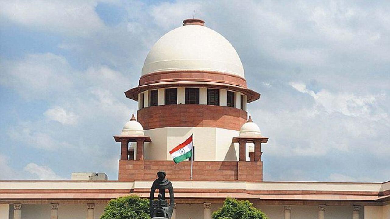 पश्चिम बंगाल SIR पर सुप्रीम कोर्ट सख्त, EC को पारदर्शिता बढ़ाने का निर्देश, जानें TMC ने क्या कहा?