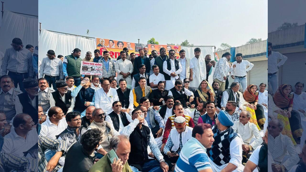 यूनियन कार्बाइड के जहरीले कचरे का पीथमपुर में विरोध तेज, कांग्रेस ने दिया धरना प्रदर्शन, पीसीसी चीफ बोले – आने वाली पीढ़ी को भुगतने होंगे बुरे परिणाम