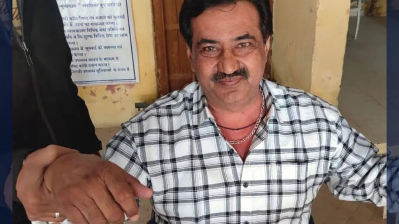 पटवारी ने किसान से इस एवज मांगी थी घूस, लोकायुक्त पुलिस ने 40 हजार रुपये की रिश्वत लेते रंगे हाथ पकड़ा