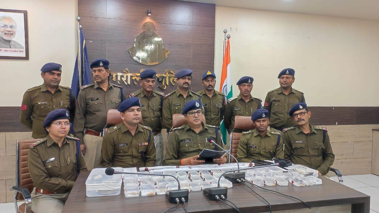 सिंगरौली पुलिस की बड़ी कार्रवाई, 10 चोरियों का खुलासा, 5 गिरफ्तार