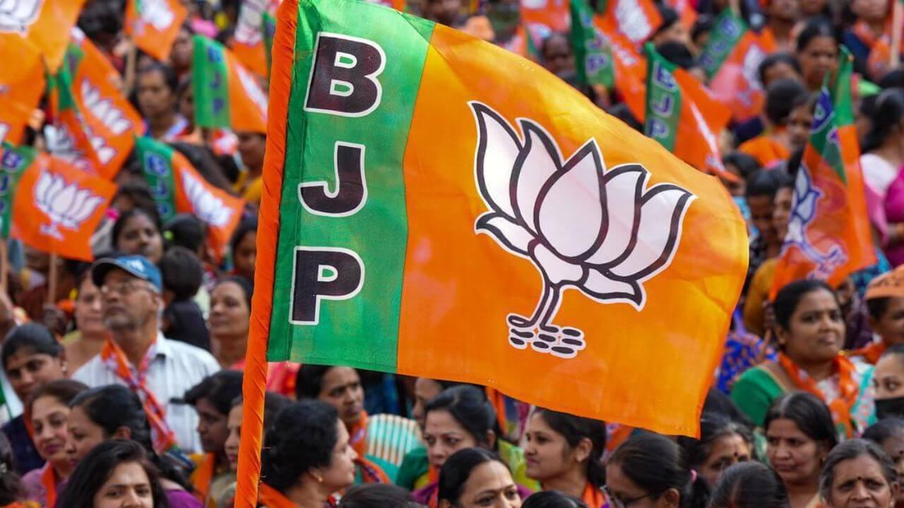 BJP ने की चुनाव आयोग से मुलाकात, बंगाल चुनाव को 3 चरणों में कराए जाने की मांग की