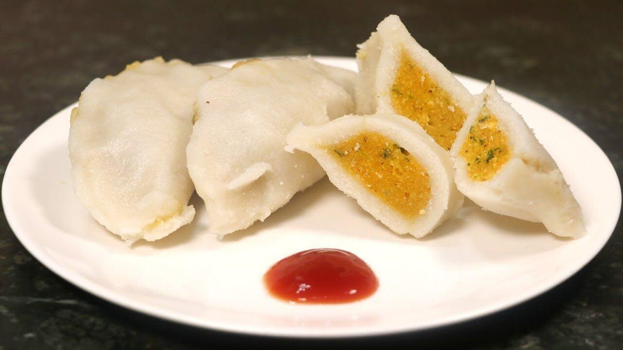 स्वाद में लाजवाब होता है चावल का पीठा, जानें घर पर इसे बनाने की आसान विधि