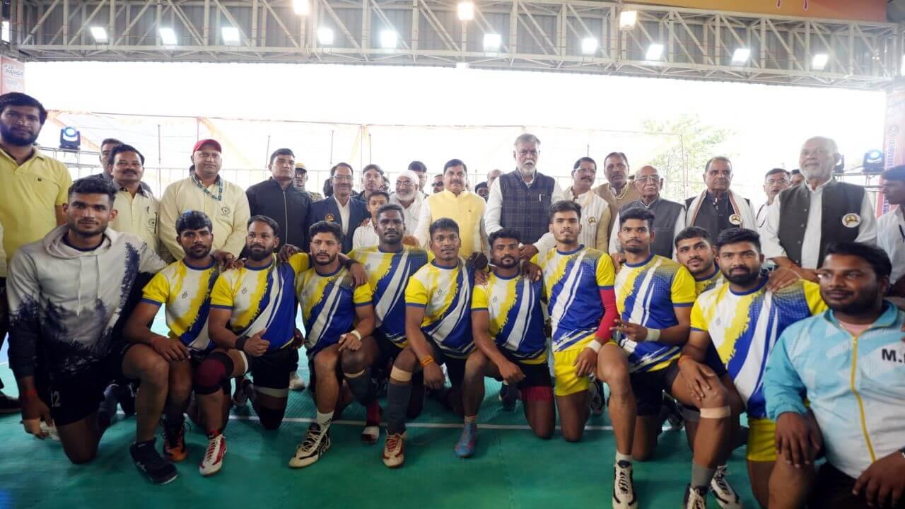 सीएम डॉ मोहन यादव बोले, 17 धार्मिक नगरों में लगेंगे शराब दुकानों पर ताले, प्रो कबड्डी टूर्नामेंट का किया शुभारंभ