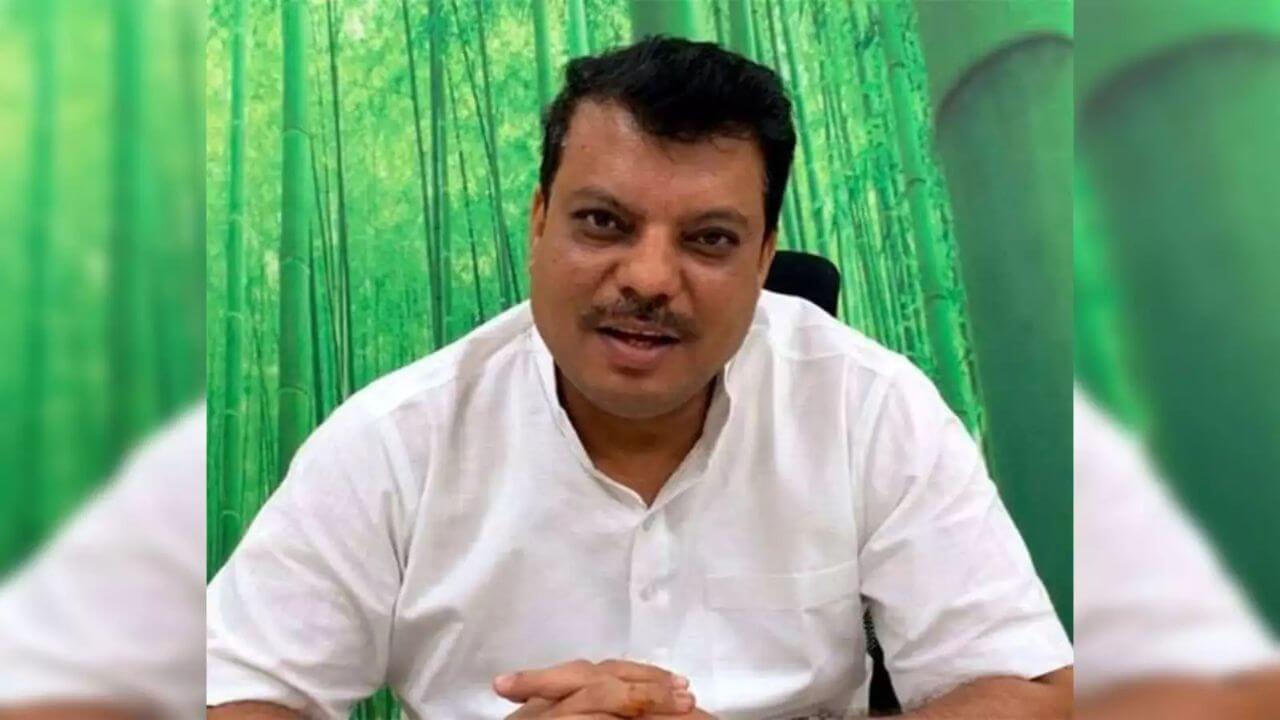 2028 में बनेगी मध्य प्रदेश में कांग्रेस की सरकार, उमंग सिंघार ने किया महू जय बापू जय भीम जय संविधान रैली में राहुल गांधी और खड़गे से वादा