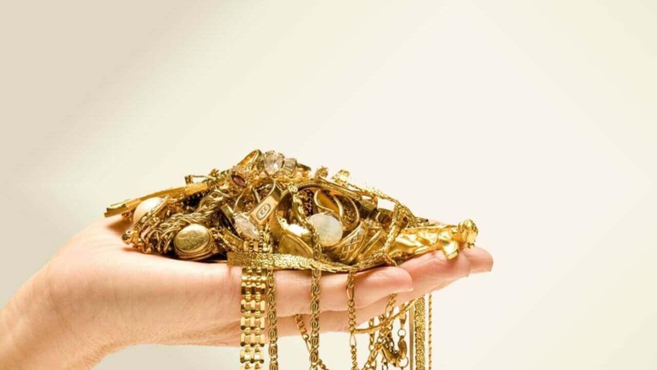 क्या शुभ है सोने का दान? ज्योतिष से जानें कैसा होगा इसका प्रभाव