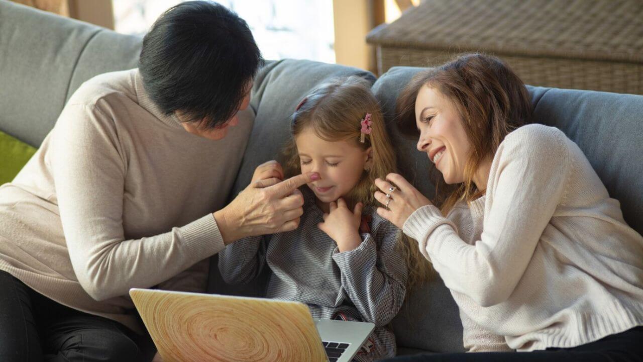 स्मार्ट बच्चे की परवरिश का खुल गया सीक्रेट, ये आदतें बनाती हैं बेहतर भविष्य