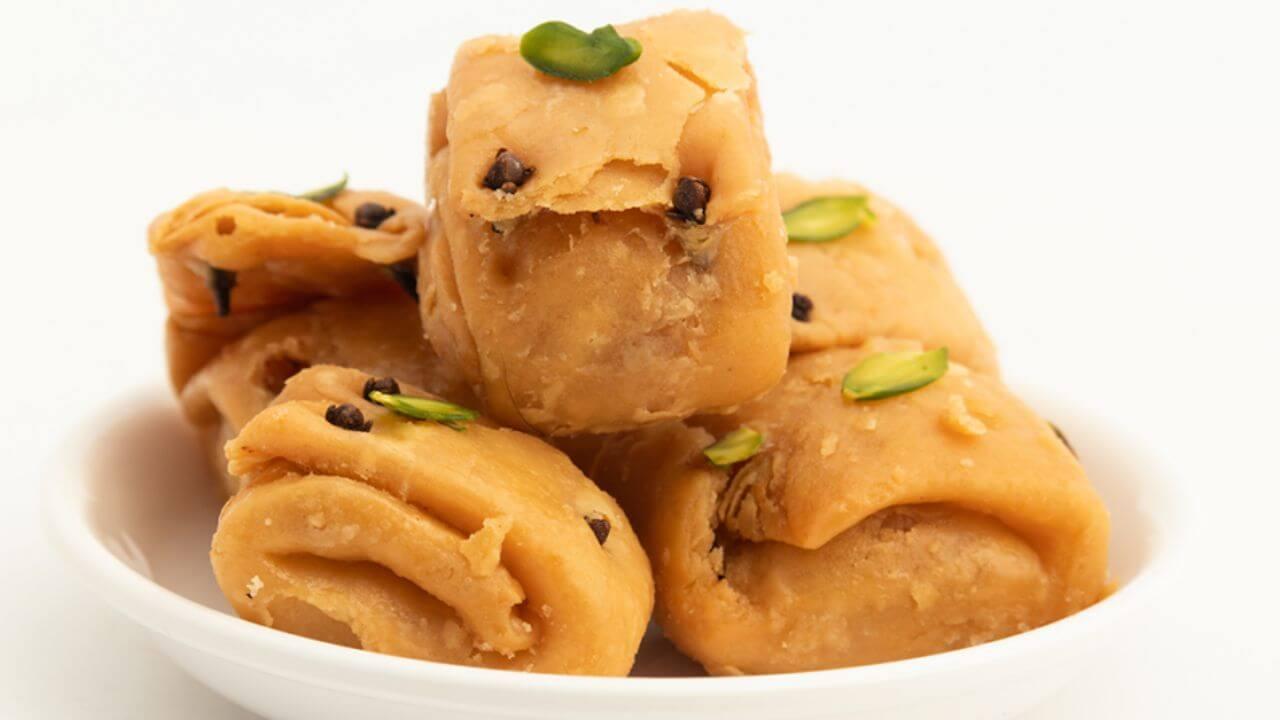 एक बार जरूर चखें बनारस की ये 5 मिठाइयां, कभी नहीं भूलेंगे इनका लाजवाब स्वाद