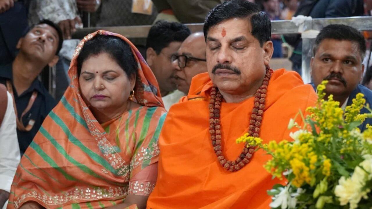 Mahashivratri 2025 : महाशिवरात्रि पर सीएम डॉ. मोहन यादव ने किए बाबा महाकाल के दर्शन, जानें पूजा विधि और शुभ मुहूर्त