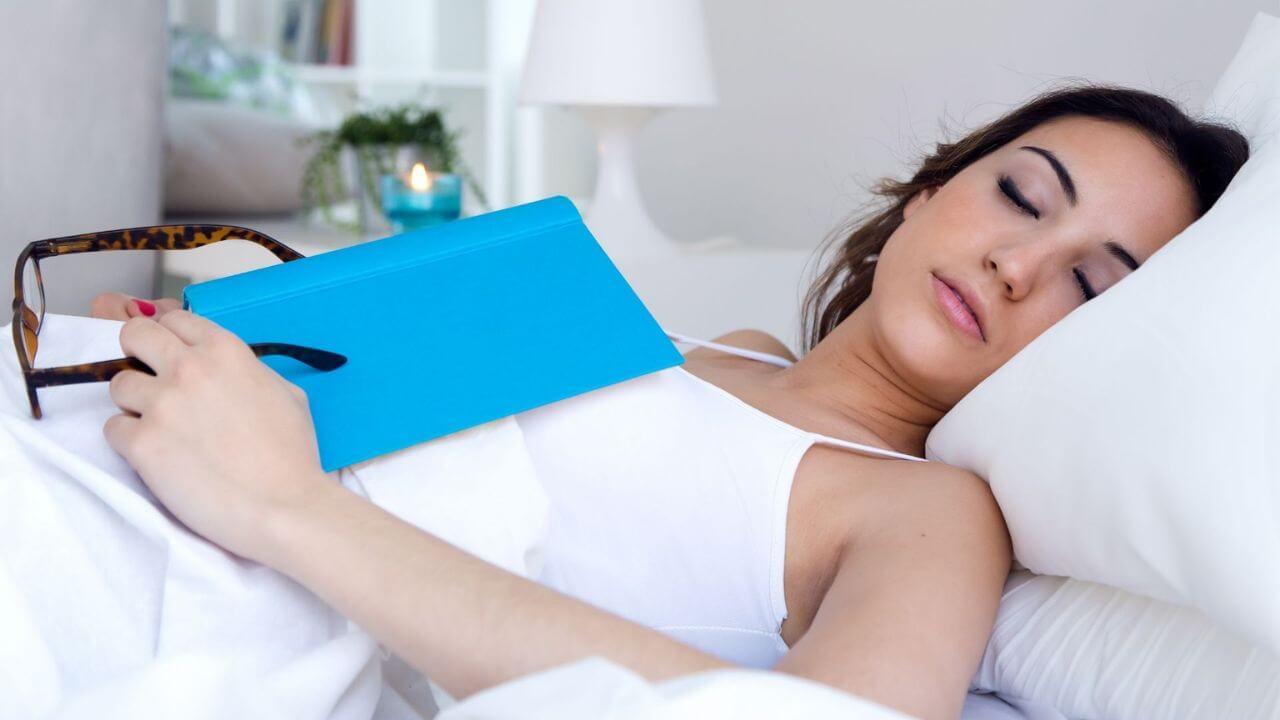 इस आसान ब्रीदिंग ट्रिक से मिलेगी अब सुकून की नींद, रातभर करवटें बदलने की आदत होगी खत्म!