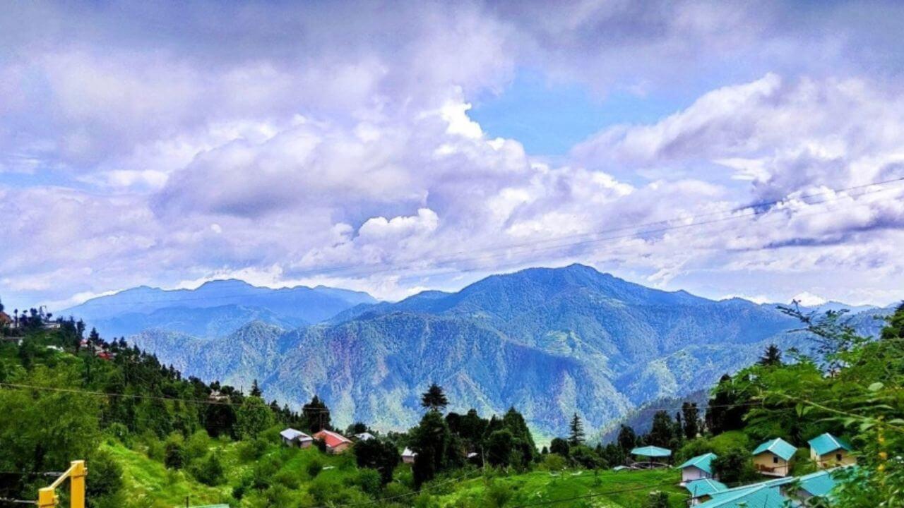 बुढ़ापे की दस्तक से पहले घूम लें ये 5 Hill Stations, मन में बस जाएगी यहां की सुंदरता