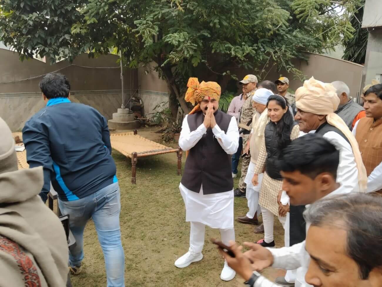 दिल्ली चुनाव : ग्रामीण क्षेत्रो में पहुँचे डॉ नरोत्तम मिश्रा, भाजपा के लिए मांगा समर्थन