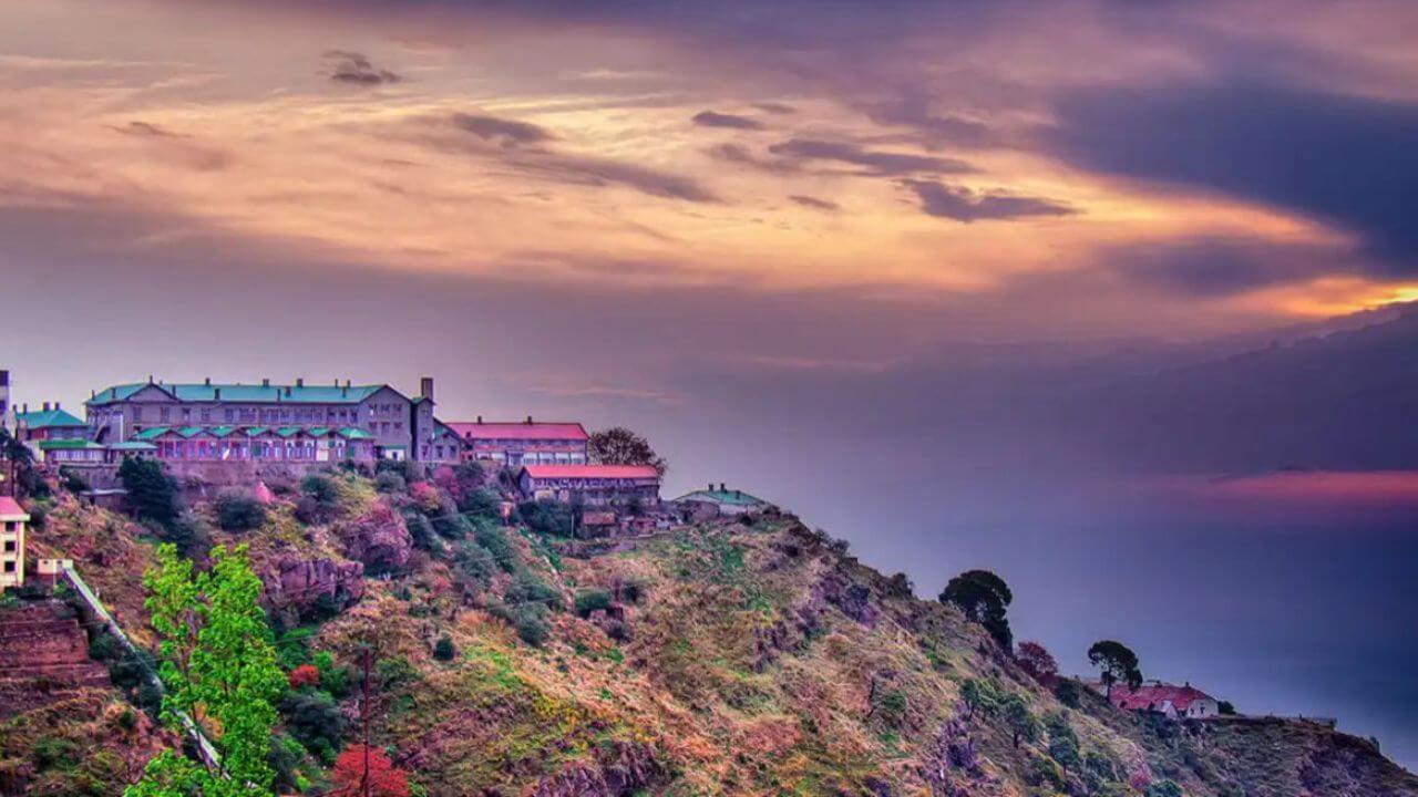 भीड़ से दूर मनाएं छुट्टियां, भारत के इस हिल स्टेशन पर मिलेगी गर्मी में सुकून की ठंडी हवा