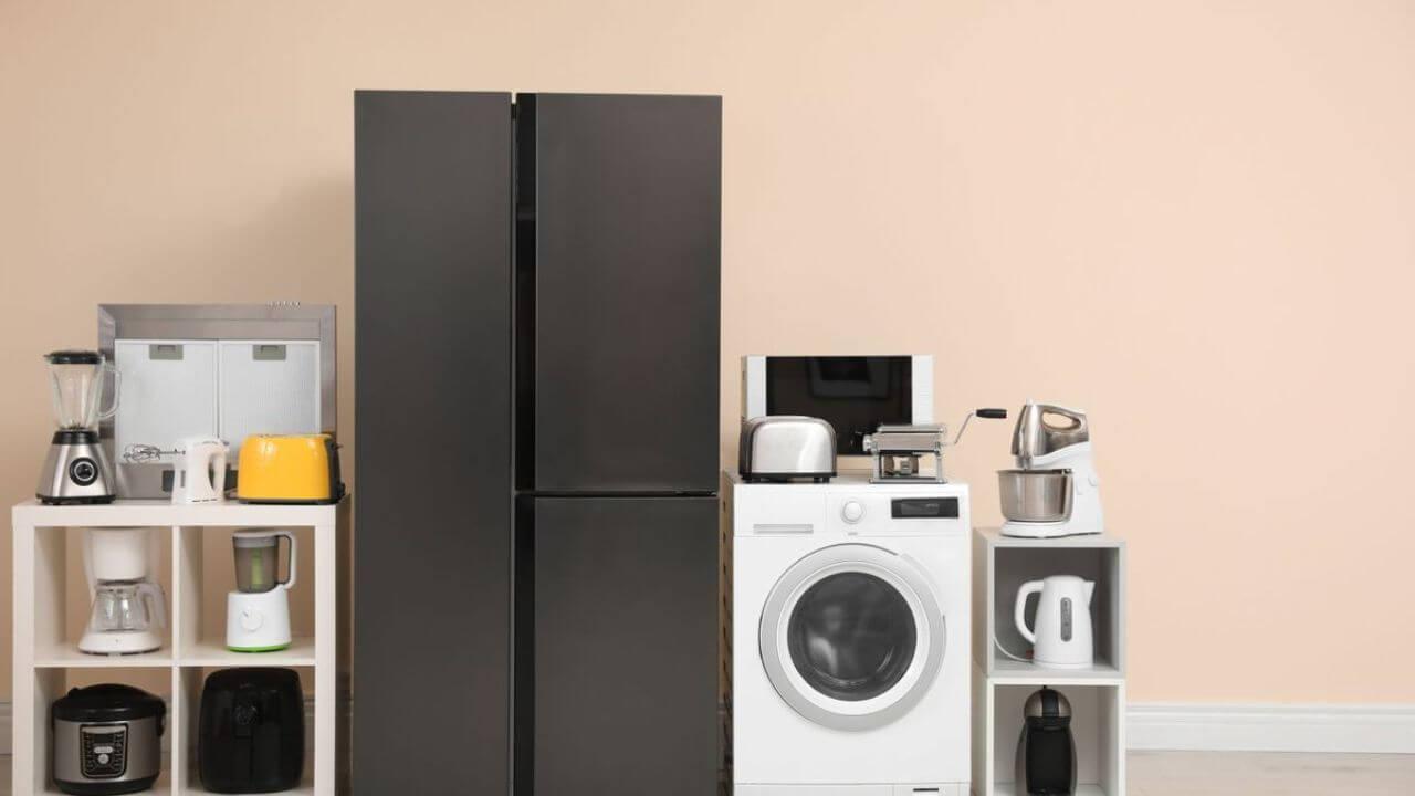 घर में बार-बार इलेक्ट्रॉनिक सामान हो रहा खराब? कहीं वास्तु दोष तो नहीं, जानें