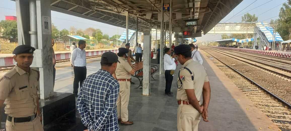 भोपाल-गंदगी फ़ैलाने वालों से रेल्वे ने वसूले 35 लाख 49 हजार, लगाया जुर्माना, दी चेतावनी