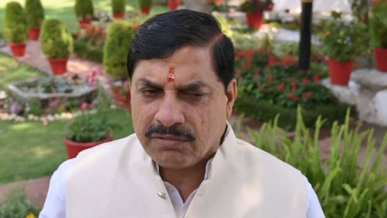 सीएम डॉ मोहन यादव की जन प्रतिनिधियों-कलेक्टर्स से अपील, जनता के लिए प्याऊ और छायादार स्थान की व्यवस्था करे