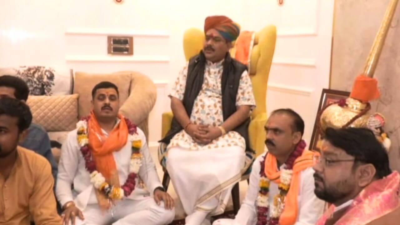 पण्डोखर सरकार ने की अयोध्या को राजधानी बनाने की मांग, कारण भी बताया, पढ़ें पूरी खबर